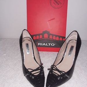 NIB Rialto Patent Leather Pumps 7.5M